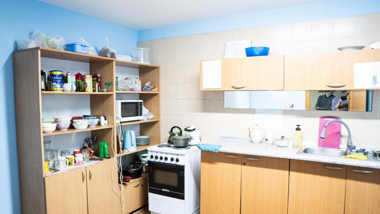 Fox Hostel Almaty Ngoại thất bức ảnh